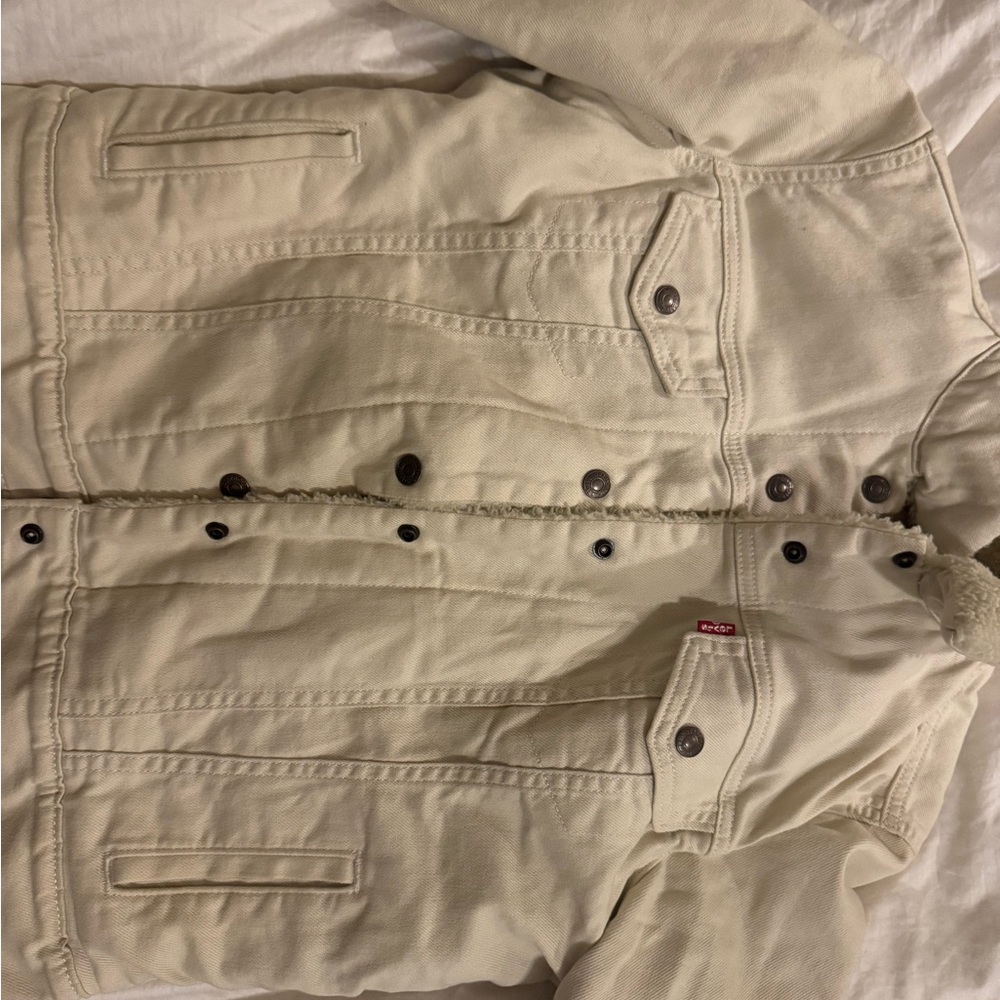 Levi’s jacket! - Picture 2 of 5